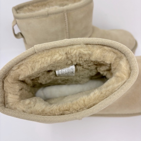 NWT UGG Classic Mini Platform Boots in Mustard Seed - 10 - Picture 6 of 11